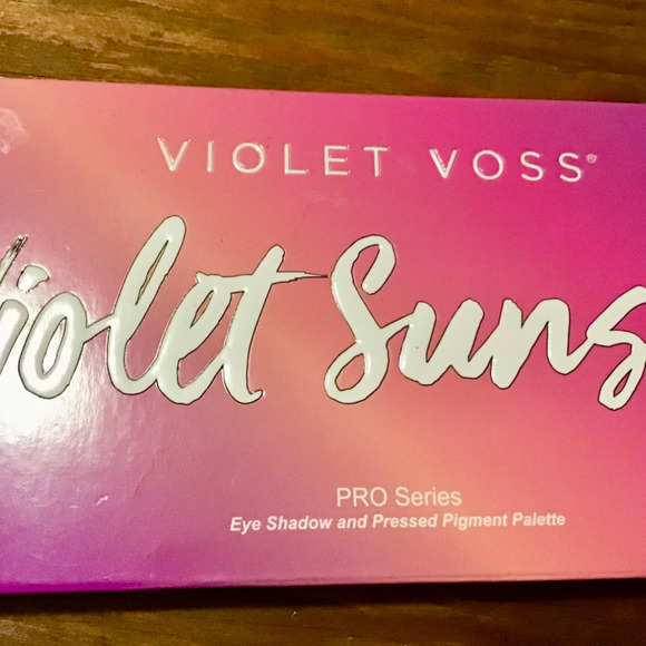 Violet Voss sunset pallet, bnib - Picture 4 of 4